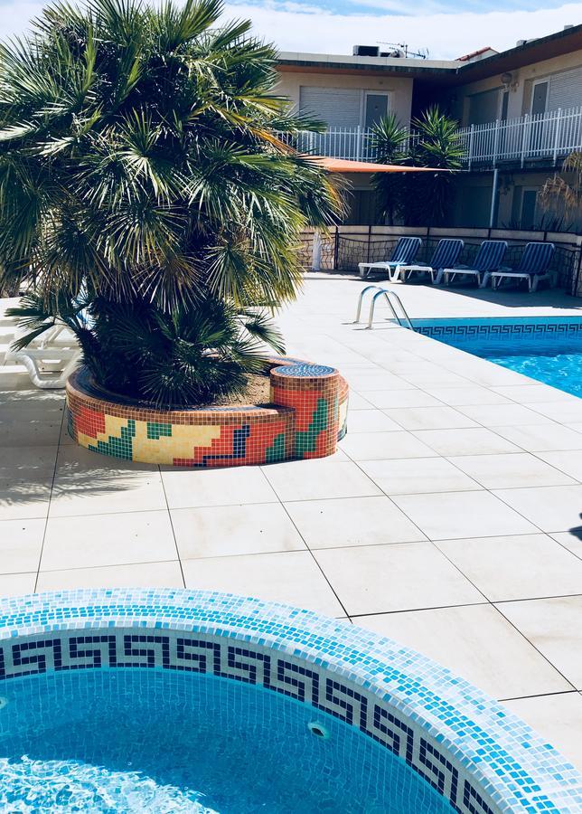 Amerique Hotel Palavas - Piscine&Parking - Plage Buitenkant foto